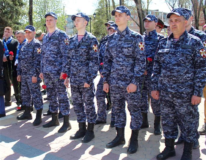 В Ростове-на-Дону дан старт южному этапу автопробега Росгвардии «Вахта памяти. Сыны Великой Победы» (фото)