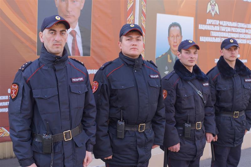 В Казани военнослужащие Росгвардии оказали помощь ребенку, потерявшему сознание