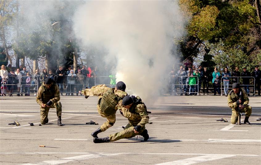 Кубанские росгвардейцы подарили праздник жителям и гостям Сочи (фото, видео)