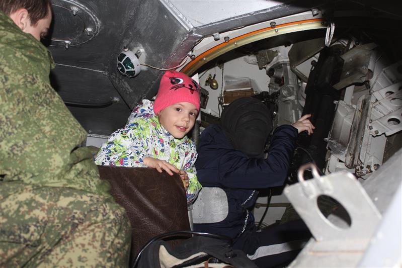 В  Балаково прошла военно-патриотическая акция «Урок мужества Росгвардии»