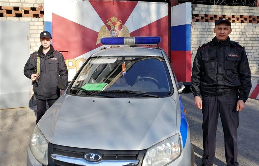  Волгоградские росгвардейцы задержали подозреваемых в кражах