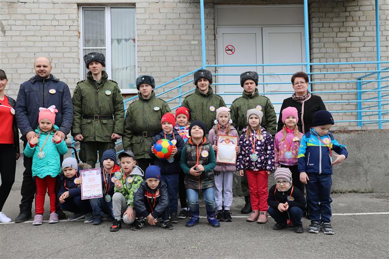 В Пятигорске росгвардейцы провели «Зарницу» для дошколят