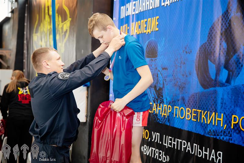 Офицер рязанского СОБР одержал победу на Всероссийском турнире по смешанным единоборствам