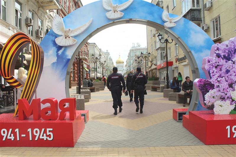 Донские росгвардейцы приняли участие в обеспечении правопорядка во время майских праздников