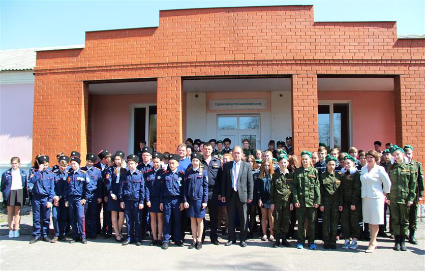 Курские росгвардейцы провели уроки мужества с учащимися школ Суджанского района области