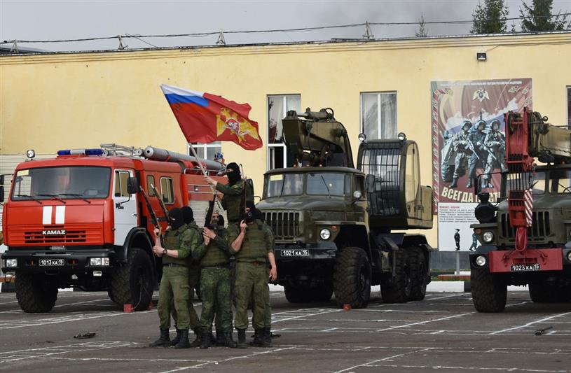 В Курске военнослужащие Росгвардии организовали военизированную эстафету для юных земляков