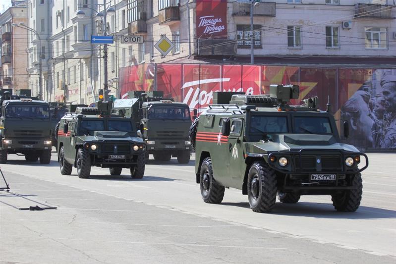 Начальник Пермского военного института Росгвардии возглавил парадные расчеты войск пермского гарнизона