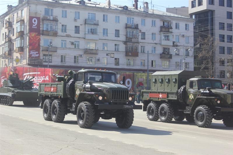 Начальник Пермского военного института Росгвардии возглавил парадные расчеты войск пермского гарнизона