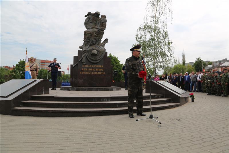 Тульские росгвардейцы почтили память правоохранителей, погибших в локальных конфликтах