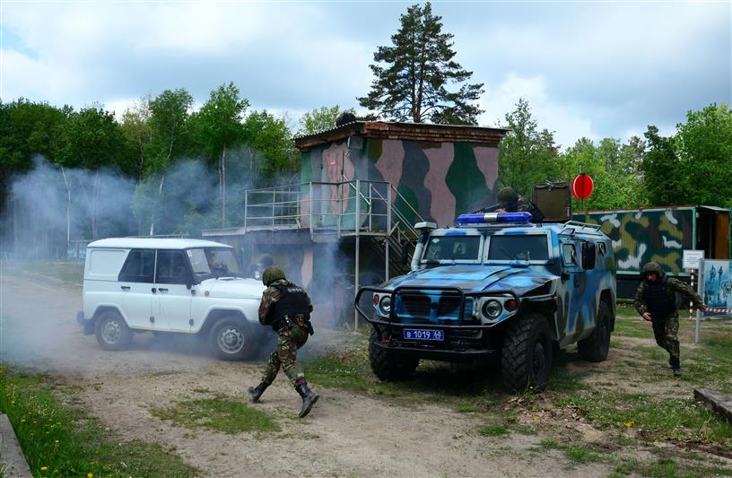 Сотрудники тамбовского ОМОН завершили полевой выход