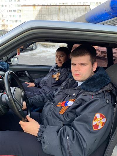 За сутки в Новом Уренгое сотрудники Росгвардии задержали подозреваемого в нанесении ножевых ранений и оказали  помощь инспекторам ДПС