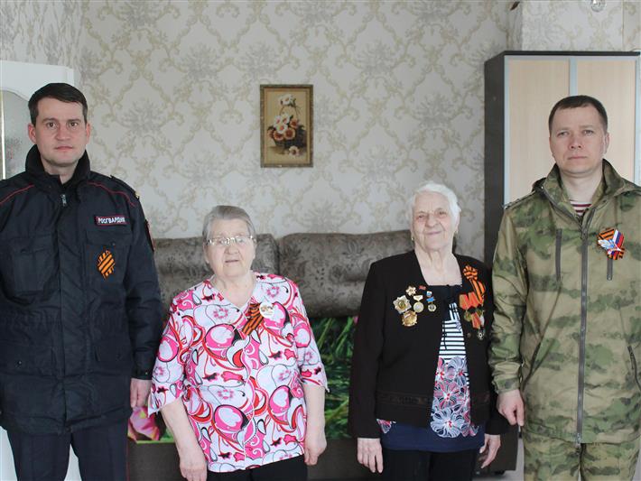 Начальник Управления Росгвардии по Ненецкому автономному округу поздравил ветеранов Великой Отечественной войны