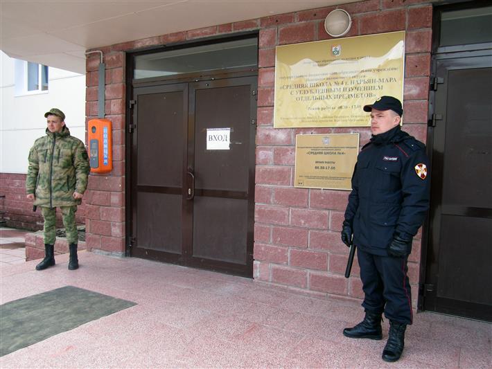 Росгвардия обеспечила безопасность последних школьных звонков в Ненецком автономном округе