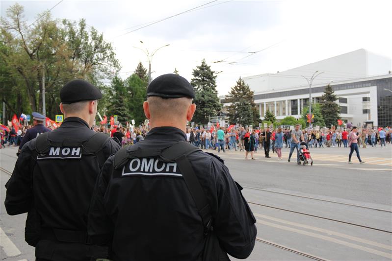Донские росгвардейцы приняли участие в обеспечении правопорядка во время майских праздников