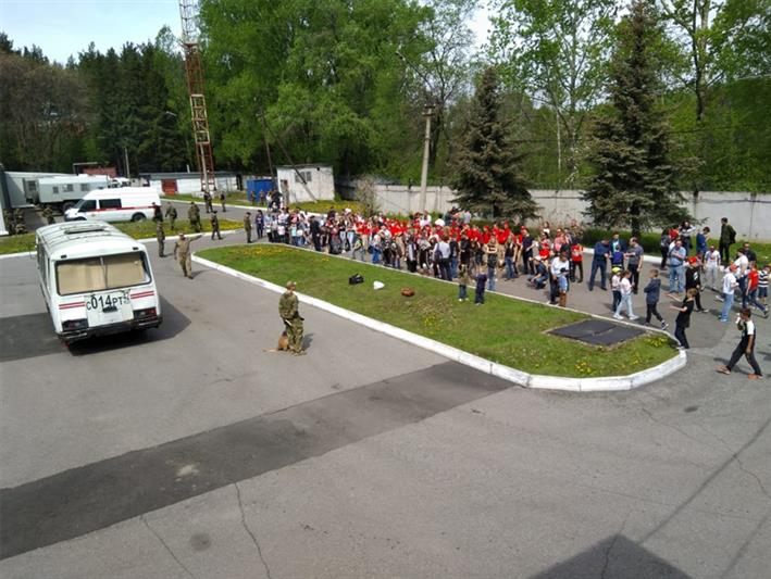 Новокузнецкий ОМОН открыл двери для школьников