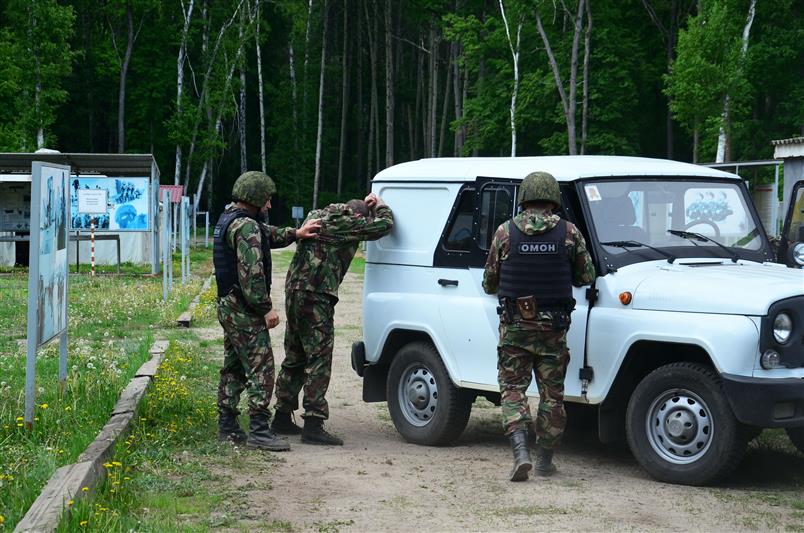 Сотрудники тамбовского ОМОН завершили полевой выход