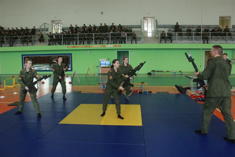В Пермском военном институте состоялся смотр физической подготовки и спортивно-массовой работы