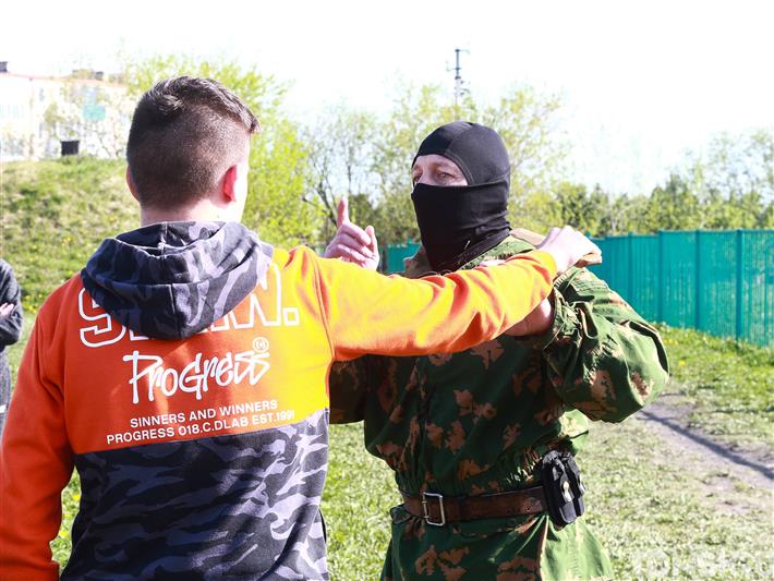 Росгвардейцы провели для томских старшеклассников военно-патриотическое занятие