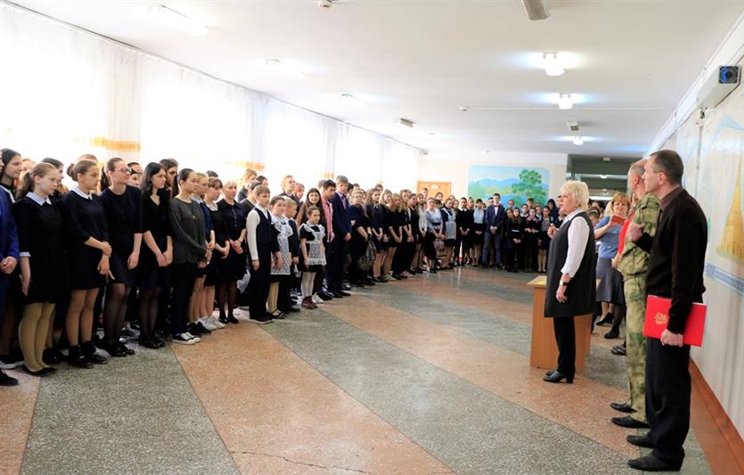 Представитель Управления Росгвардии по Амурской области поздравил участников регионального этапа конкурса детских рисунков «Моя Росгвардия. Наследники Великой Победы»