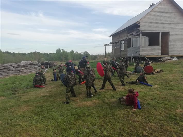 Вологодские омоновцы приняли участие в полевом выходе кадет из подшефной школы