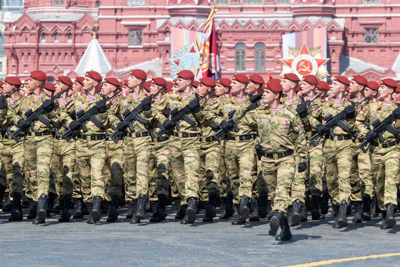 Директор Росгвардии генерал армии Виктор Золотов вручил награды участникам парада Победы  2019 года (фото, видео)