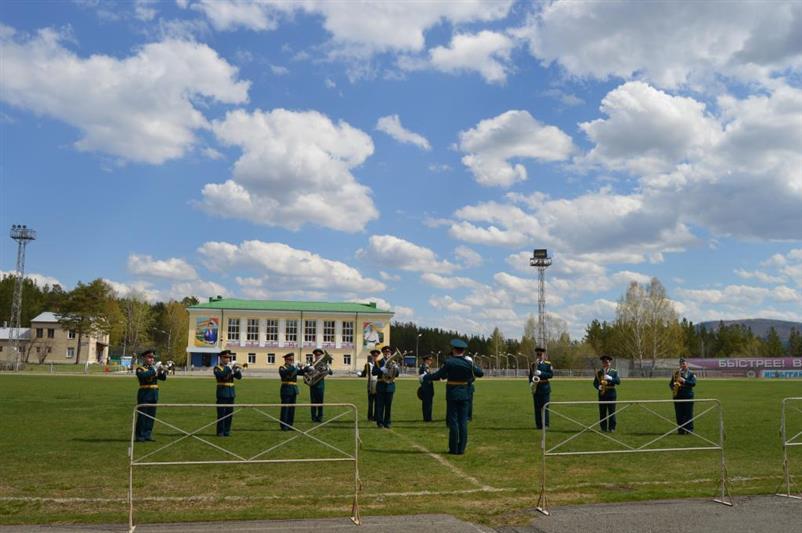 Над большими и малыми городами Урала звучат «Мелодии Победы» в исполнении военных оркестров Уральского круга Росгвардии