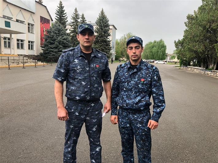 В Карачаево-Черкесии Росгвардия присоединилась к всероссийской благотворительной акции «Красная гвоздика»