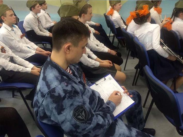 Бойцы кузбасского ОМОН стали членами жюри музыкального патриотического конкурса «Битва хоров»