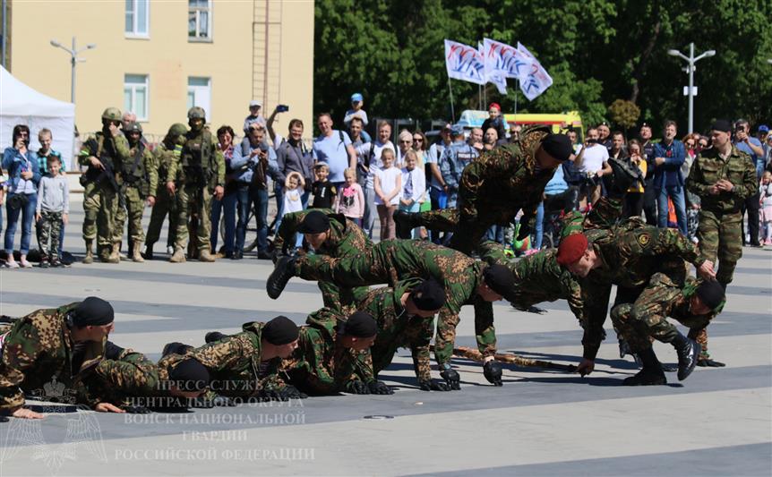 Росгвардия приняла участие в торжественных мероприятиях, посвященных 100-летию газеты «Московский комсомолец» 