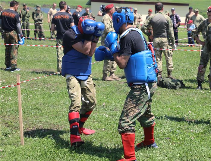 18 росгвардейцев завоевали право ношения крапового берета по итогам квалификационных испытаний в Северо-Кавказском округе (фото, видео)