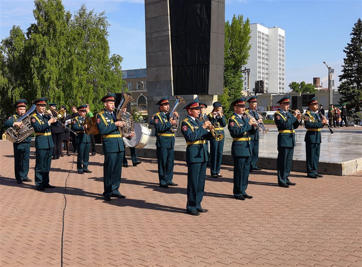 В Алтайском крае росгвардейцы поздравили боевых товарищей-пограничников с профессиональным праздником 