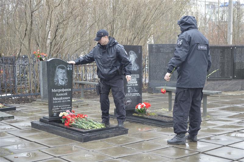 В Архангельске почтили память бойца ОМОН Алексея Митрофанова