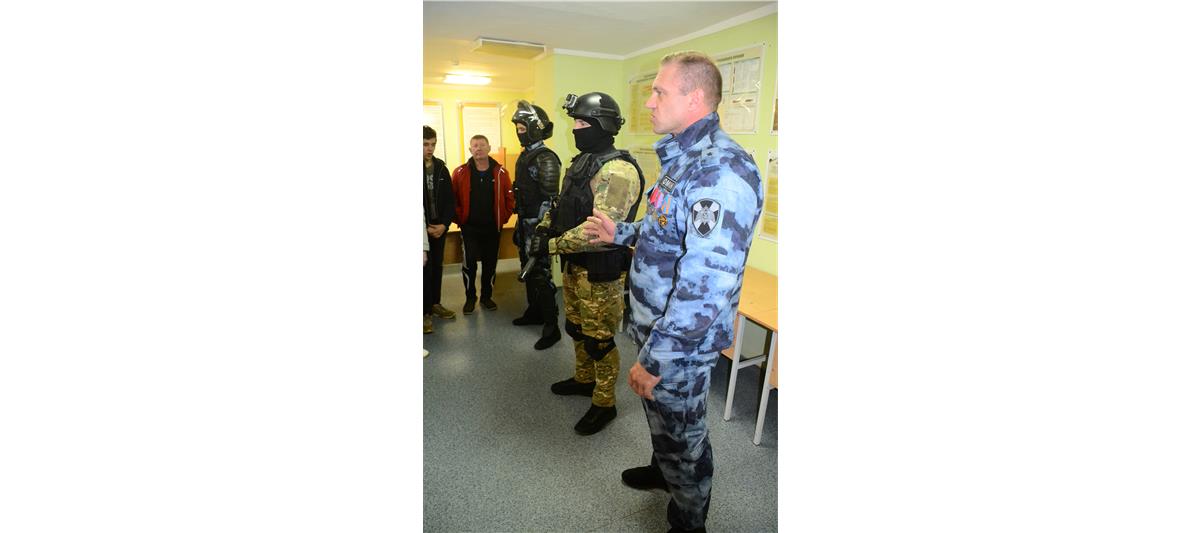Самарский ОМОН присоединился к акции «Росгвардия. На страже детства» 