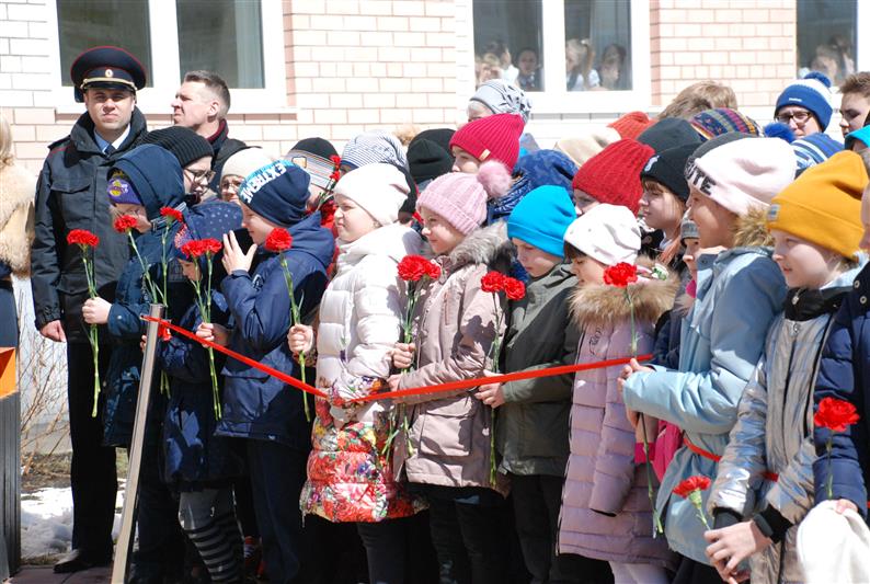 В Екатеринбурге открыли мемориальную доску ветерану Великой Отечественной войны и вневедомственной охраны Ивану Баранникову