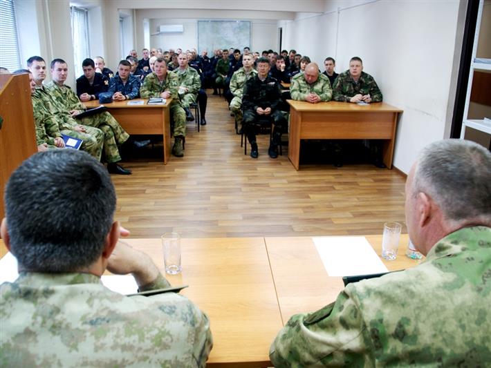 Заместитель командующего Сибирским округом Росгвардии провел вечер вопросов и ответов в управлении ведомства по Хакасии 