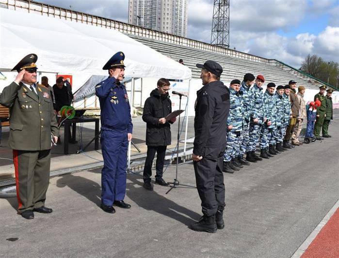 Бойцы транспортного ОМОН приняли участие в проведении военно-спортивной игры для студентов Свердловской области