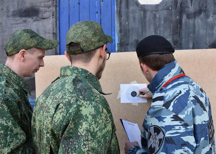 Бойцы транспортного ОМОН приняли участие в проведении военно-спортивной игры для студентов Свердловской области