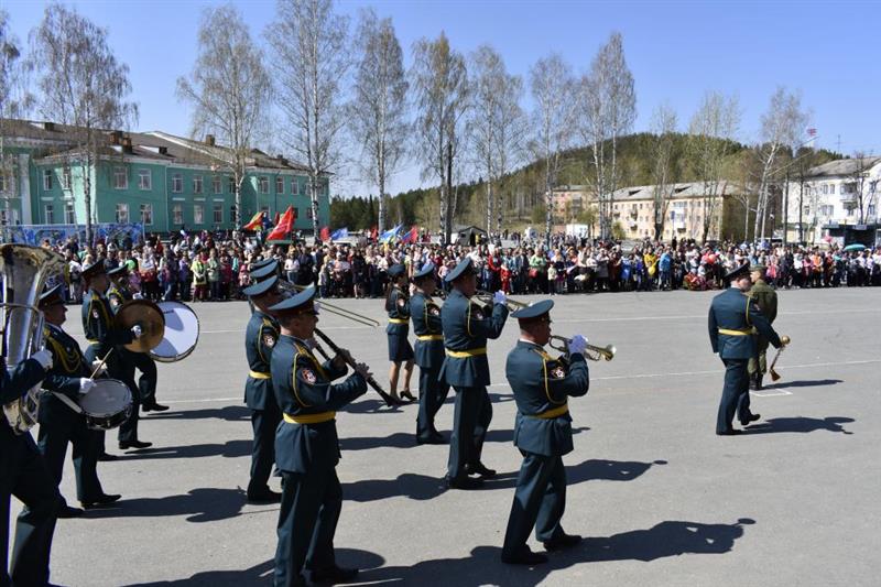Над большими и малыми городами Урала звучат «Мелодии Победы» в исполнении военных оркестров Уральского круга Росгвардии