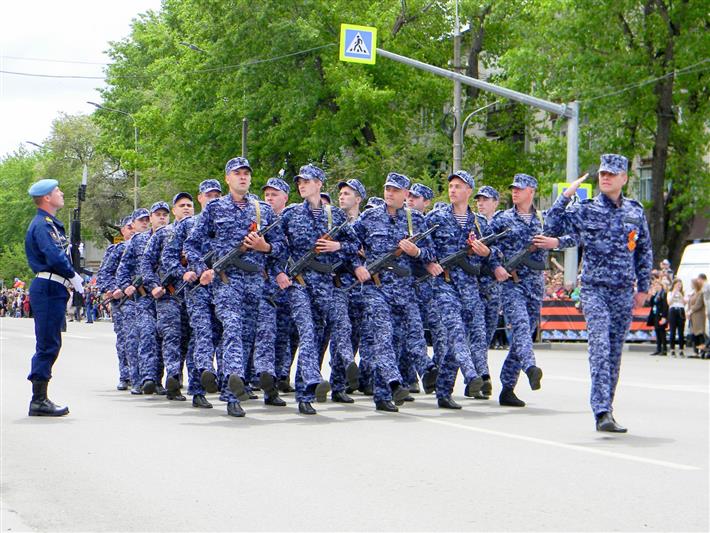 В Невинномысске сотрудники вневедомственной охраны приняли участие в Параде Победы