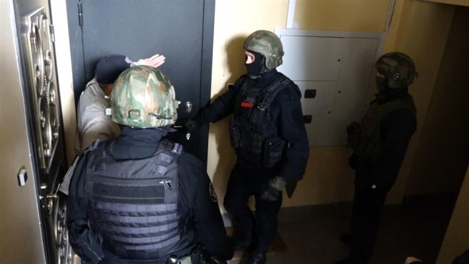 При содействии костромских СОБР И ОМОН задержана группа лиц, подозреваемых в незаконной банковской деятельности