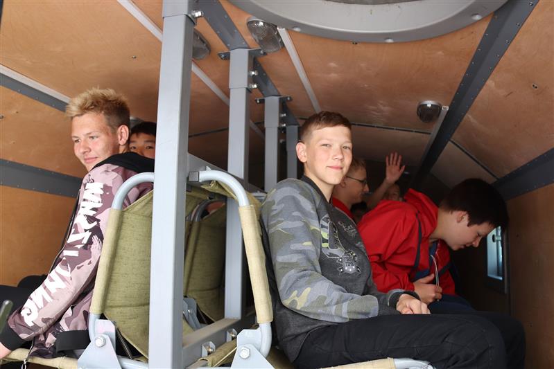 Читинские школьники побывали в гостях у ОМОН «Коршун»