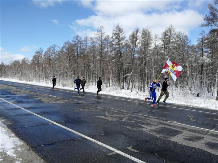 В Якутске в рамках акции «Георгиевская лента» проведен памятный забег сотрудников спецподразделений Росгвардии