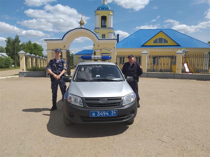  Волгоградские росгвардейцы задержали подозреваемых в совершении противоправных действий 