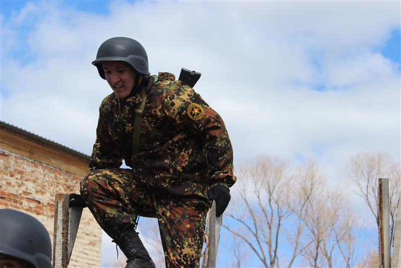 В Челябинской области ветераны СОБР провели 4-ю военно-спортивную эстафету имени Героя Советского Союза Николая Ванина