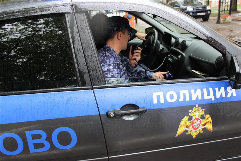 Сотрудники Росгвардии задержали жителя Брянска, угрожавшего ножом своей жене