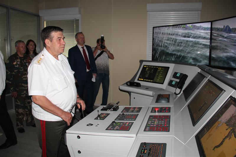 Севастопольские росгвардейцы провели патриотическое мероприятие для кадетов морского университета имени адмирала Ф.Ф. Ушакова