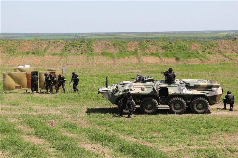 Сотрудники таганрогского ОМОН стали участниками военно-патриотического мероприятия, приуроченного к Дню Победы
