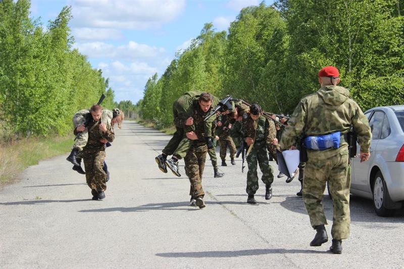 Воспитанники военно-патриотического клуба «Стронг», подшефного челябинскому СОБР,  прошли испытание на право ношения черного берета
