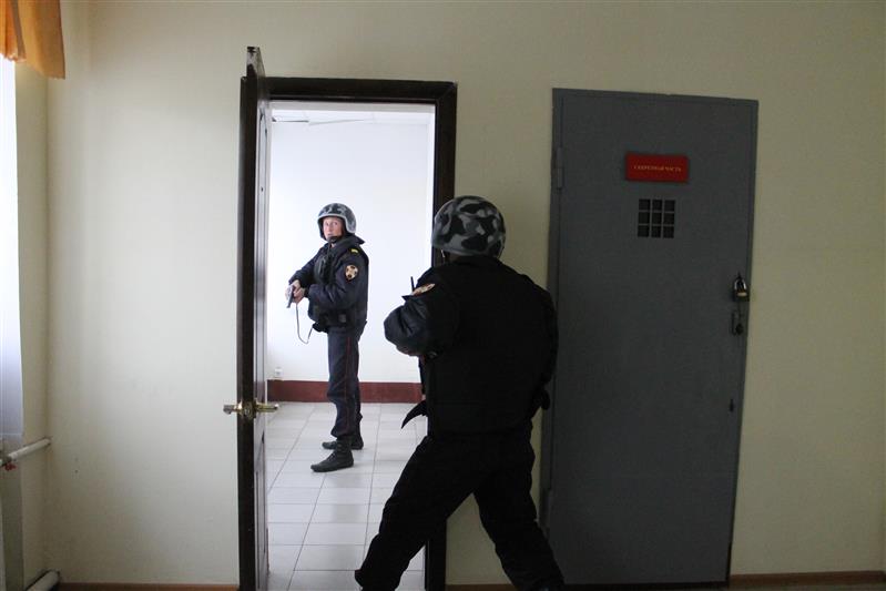 В Перми прошел конкурс профессионального мастерства среди сотрудников групп задержания