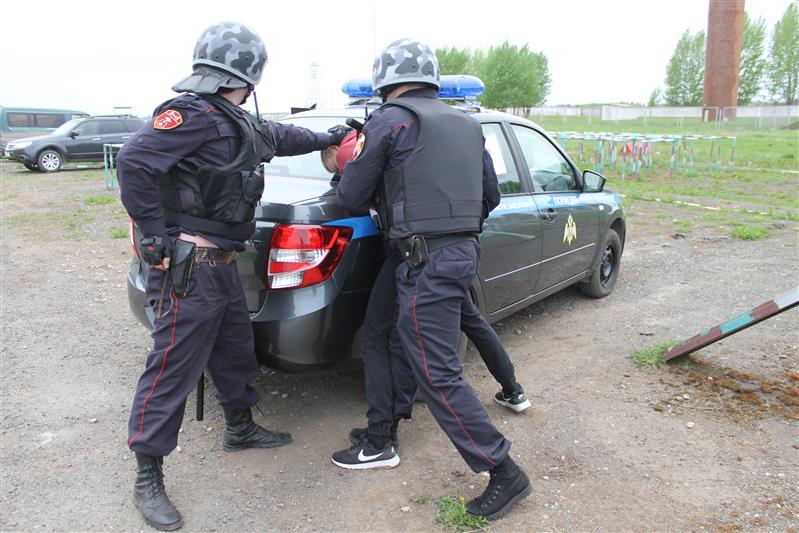 В Перми прошел конкурс профессионального мастерства среди сотрудников групп задержания